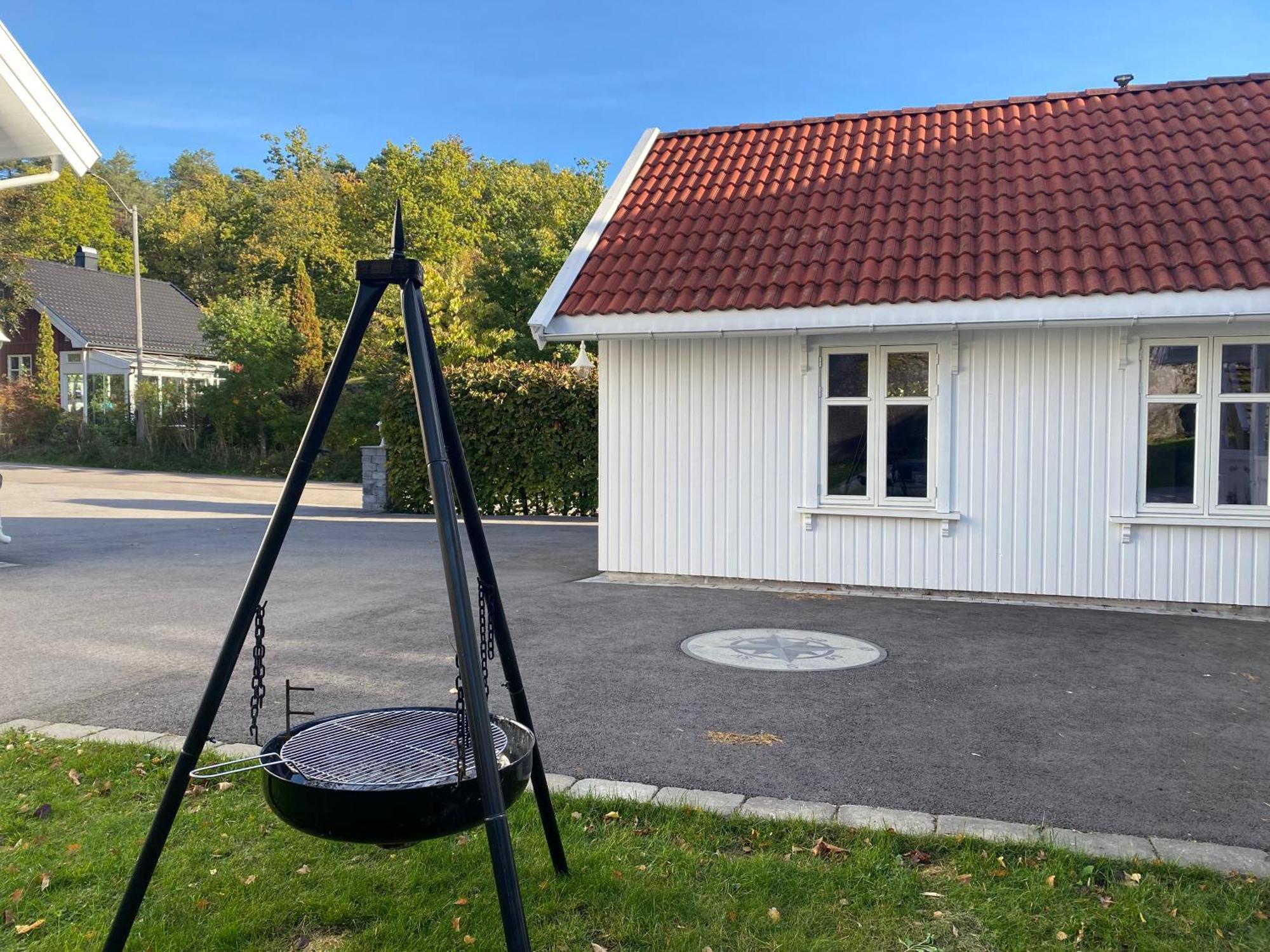 Guesthouse - Near City Center- Parking Available Sandefjord Exterior photo